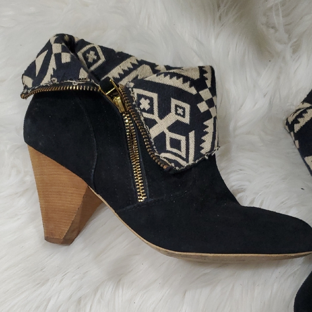 Matt Bernson Black Suede Fold Over Ankle Booties Boots Sz 8.5 - Picture 10 of 16